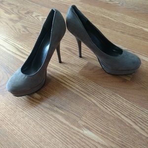Beige-ish Grey-ish Colored Platform Pumps